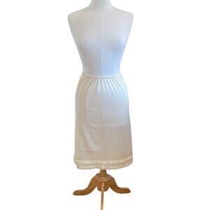 Vintage Figurfit Cream / Ivory Half Slip Satin Skirt with Lace Trim, Size S